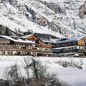 Hotel Rosapetra - Small Luxury Of The World, Cortina dʼAmpezzo